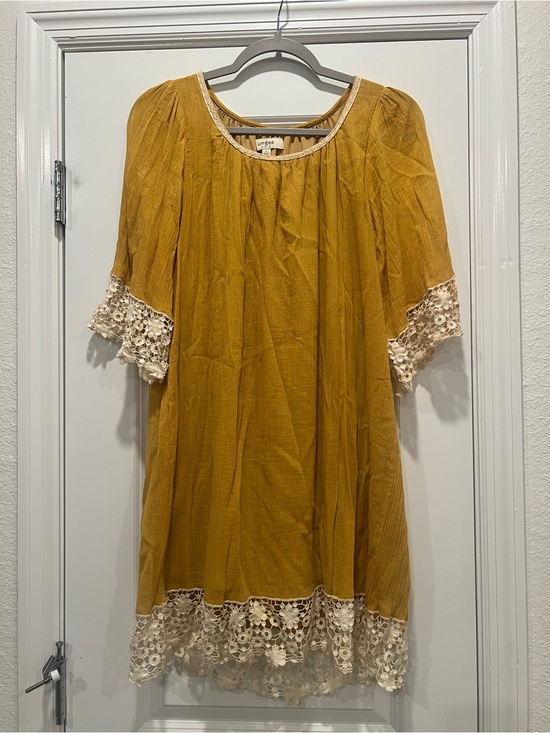 Umgee Dresses & Skirts - Umgee Mustard Yellow Lace Trim Tunic Dress Large
